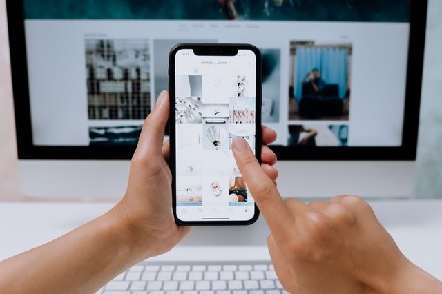 Scrolling phone